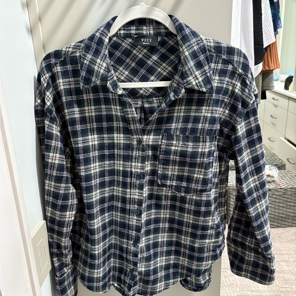 VICI Women’s Flannel Shirt